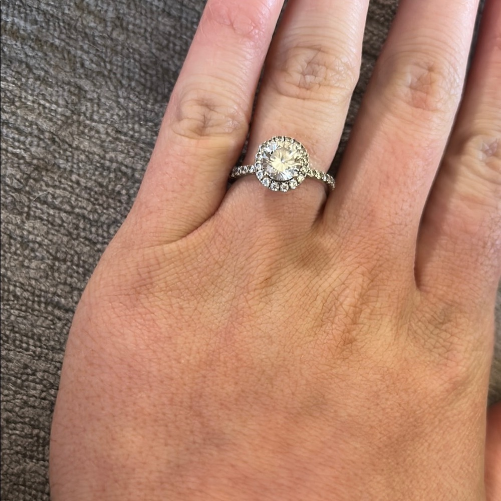 Elegant Silver Diamond Ring